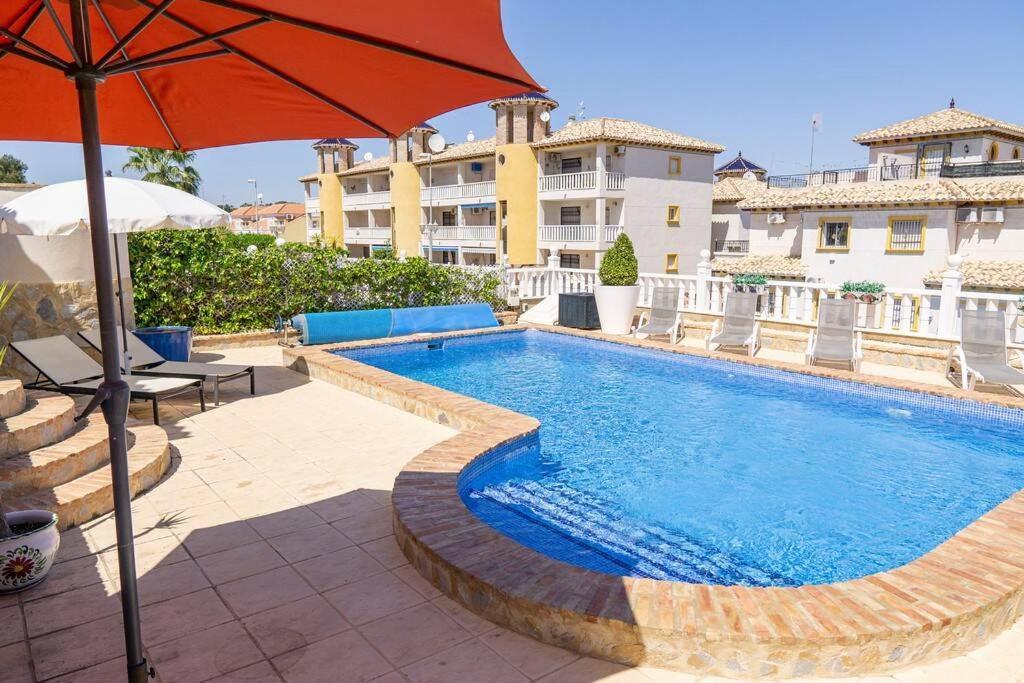 Casa Lilly-Rose, A Beautiful 3 Bedroom Detached Villa A Short Walk To The Villamartin Plaza & Golf Course Exterior foto