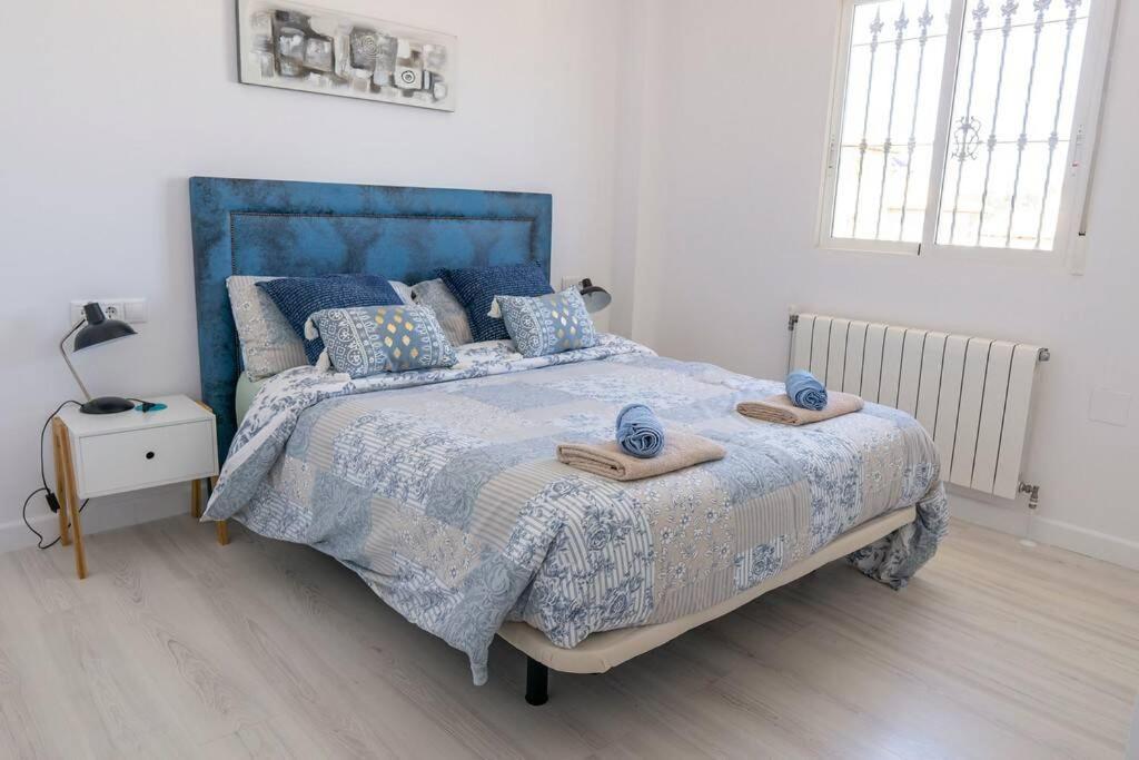 Casa Lilly-Rose, A Beautiful 3 Bedroom Detached Villa A Short Walk To The Villamartin Plaza & Golf Course Exterior foto