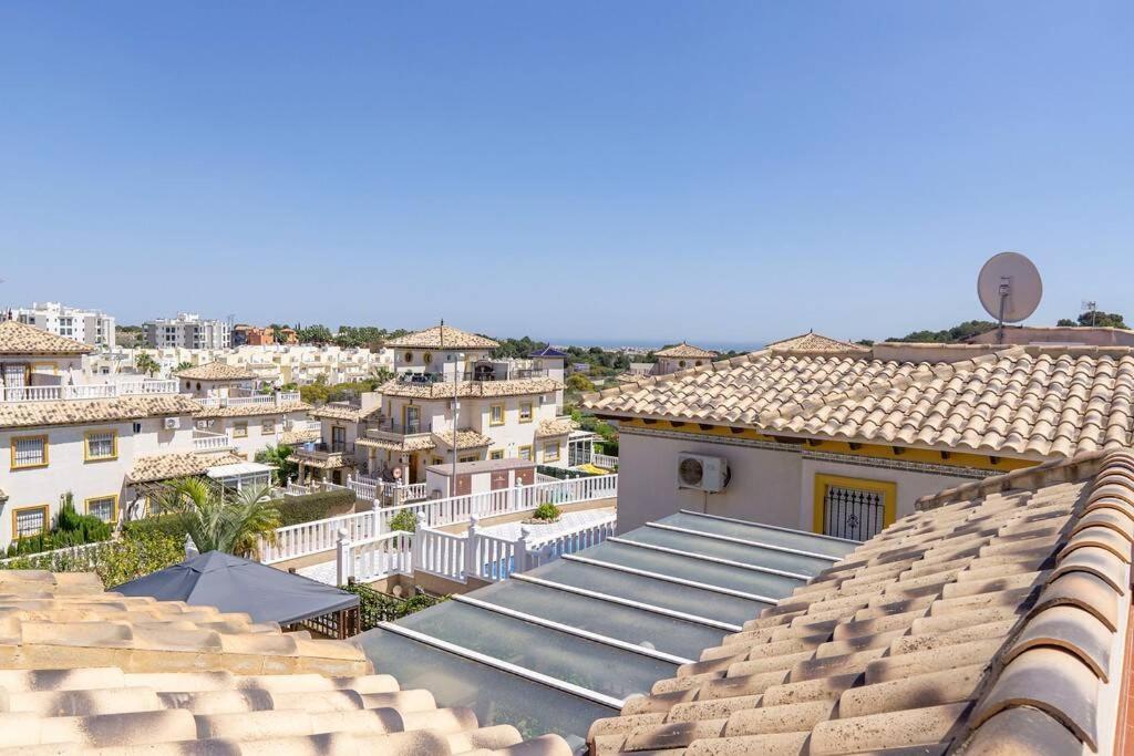 Casa Lilly-Rose, A Beautiful 3 Bedroom Detached Villa A Short Walk To The Villamartin Plaza & Golf Course Exterior foto