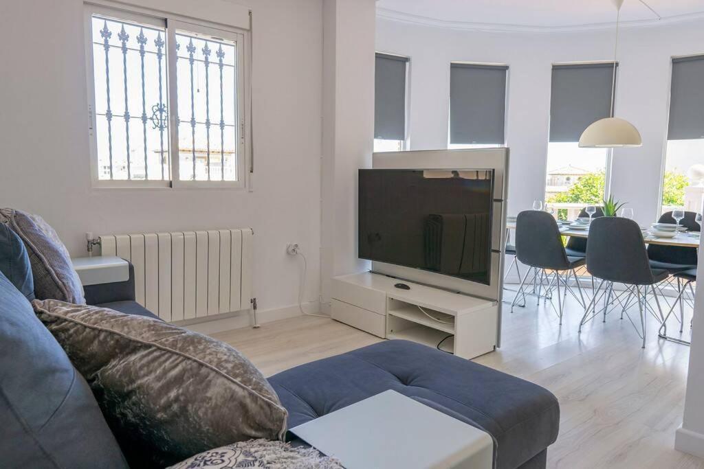 Casa Lilly-Rose, A Beautiful 3 Bedroom Detached Villa A Short Walk To The Villamartin Plaza & Golf Course Exterior foto