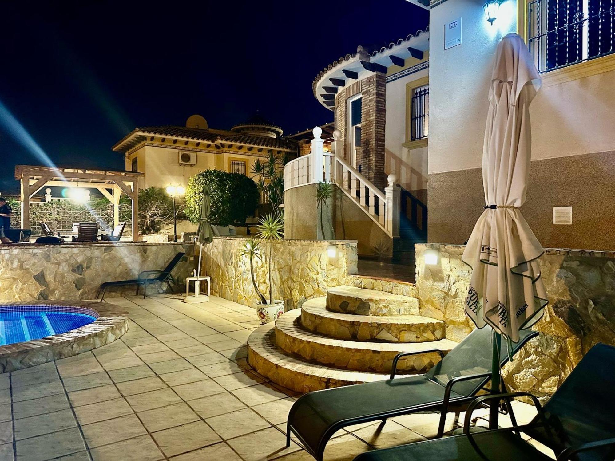 Casa Lilly-Rose, A Beautiful 3 Bedroom Detached Villa A Short Walk To The Villamartin Plaza & Golf Course Exterior foto